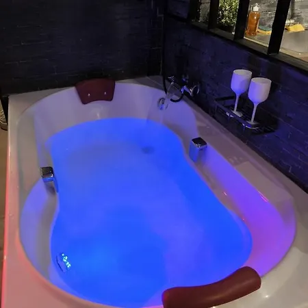 Maison d'hôtes Love-room Discret 40 M2 Les Mimosas Village Avec Terrasse